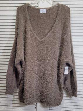 Old Navy XL Taupe Eyelash V-Neck Knit Pullover Sweater 57% Cotton Women